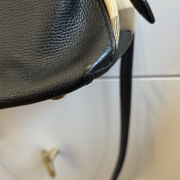 Black Burberry bag - Picture 3 of 9